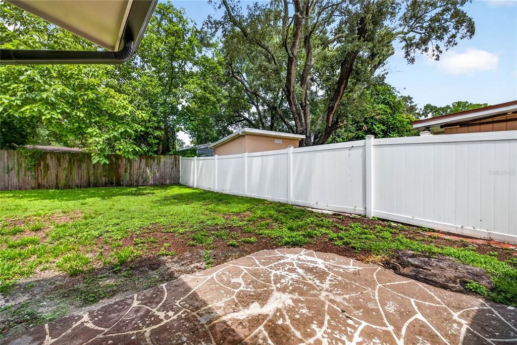 Active With Contract: $358,000 (3 beds, 2 baths, 1300 Square Feet)