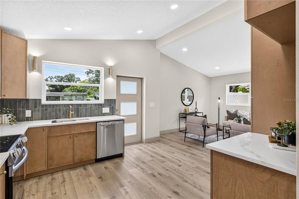 Active With Contract: $358,000 (3 beds, 2 baths, 1300 Square Feet)