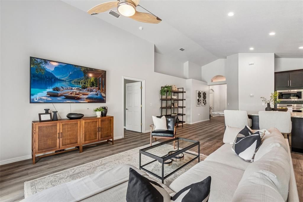 Active With Contract: $419,900 (3 beds, 2 baths, 1730 Square Feet)