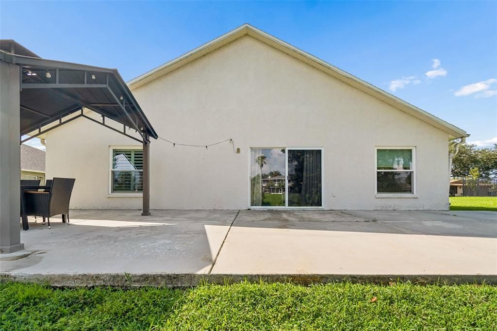 Active With Contract: $419,900 (3 beds, 2 baths, 1730 Square Feet)