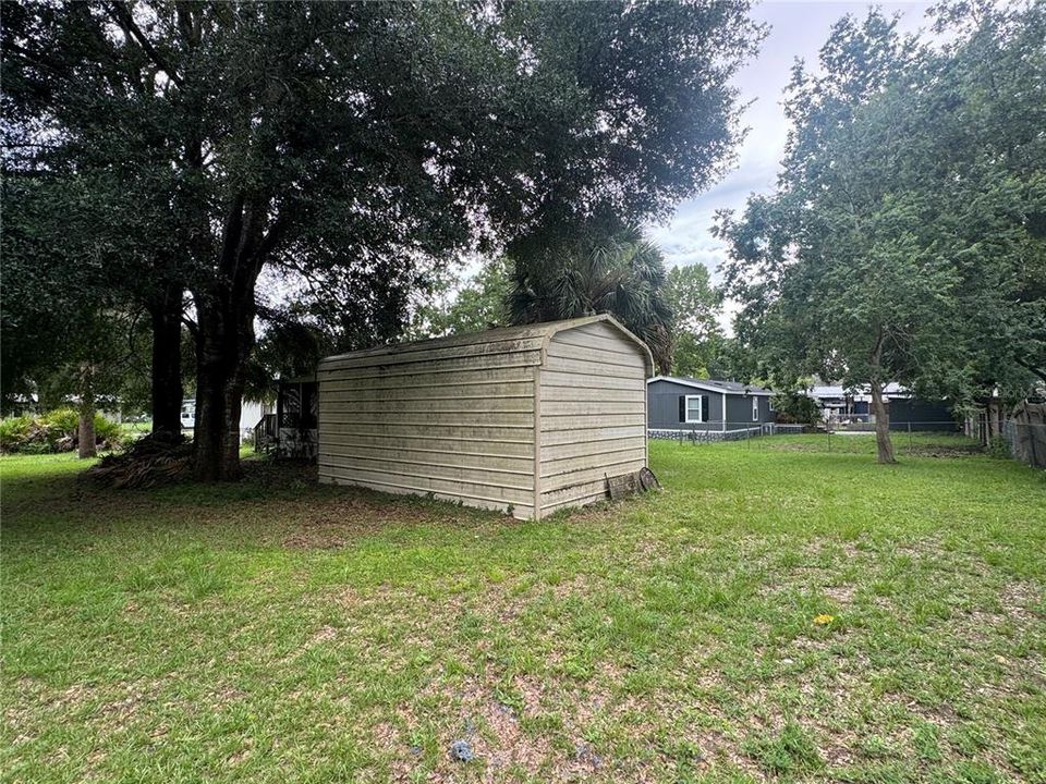 For Sale: $99,900 (3 beds, 2 baths, 924 Square Feet)