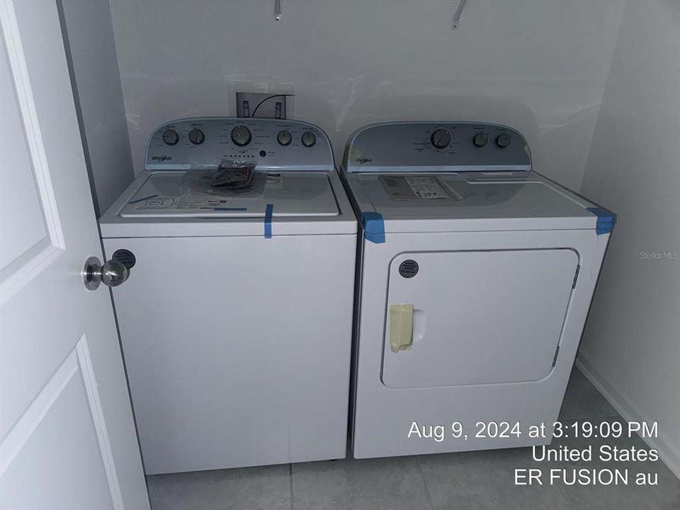 En Venta: $305,000 (4 camas, 2 baños, 1879 Pies cuadrados)