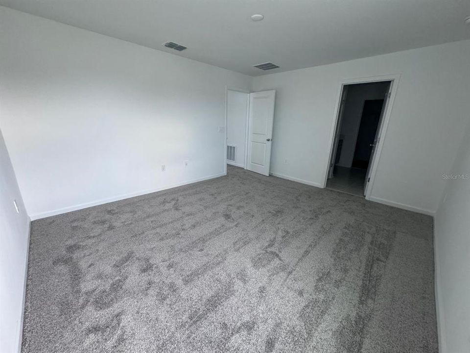 En Venta: $305,000 (4 camas, 2 baños, 1879 Pies cuadrados)