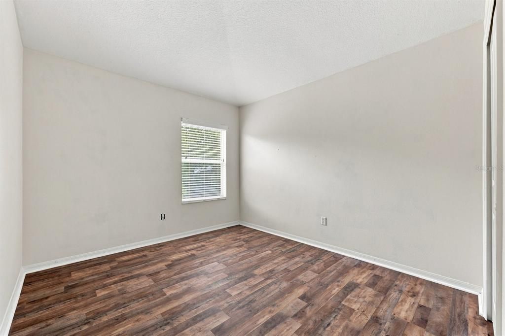 For Sale: $344,000 (4 beds, 2 baths, 1498 Square Feet)