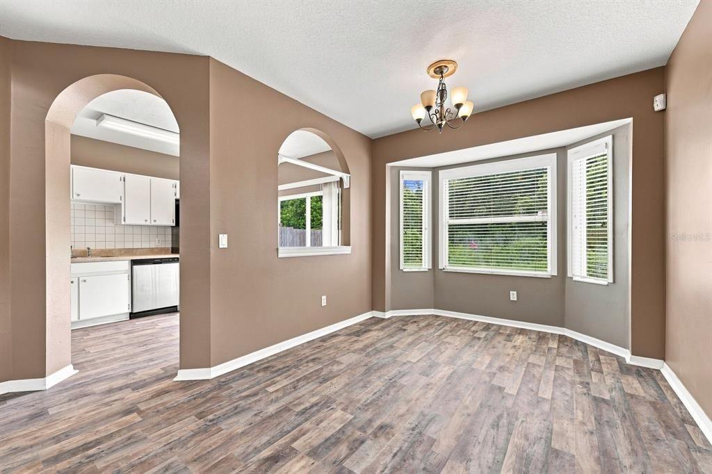 For Sale: $344,000 (4 beds, 2 baths, 1498 Square Feet)