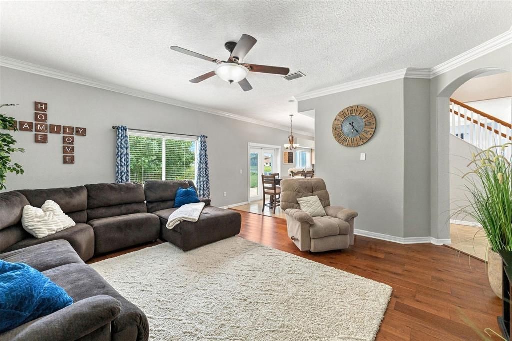 For Sale: $419,000 (3 beds, 2 baths, 2366 Square Feet)
