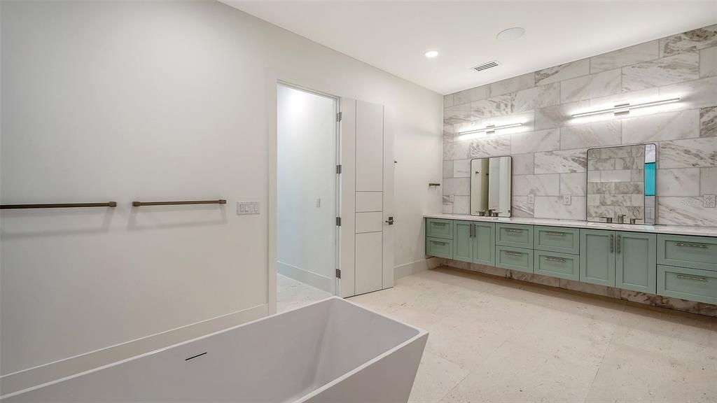 For Sale: $6,000,000 (4 beds, 4 baths, 4964 Square Feet)