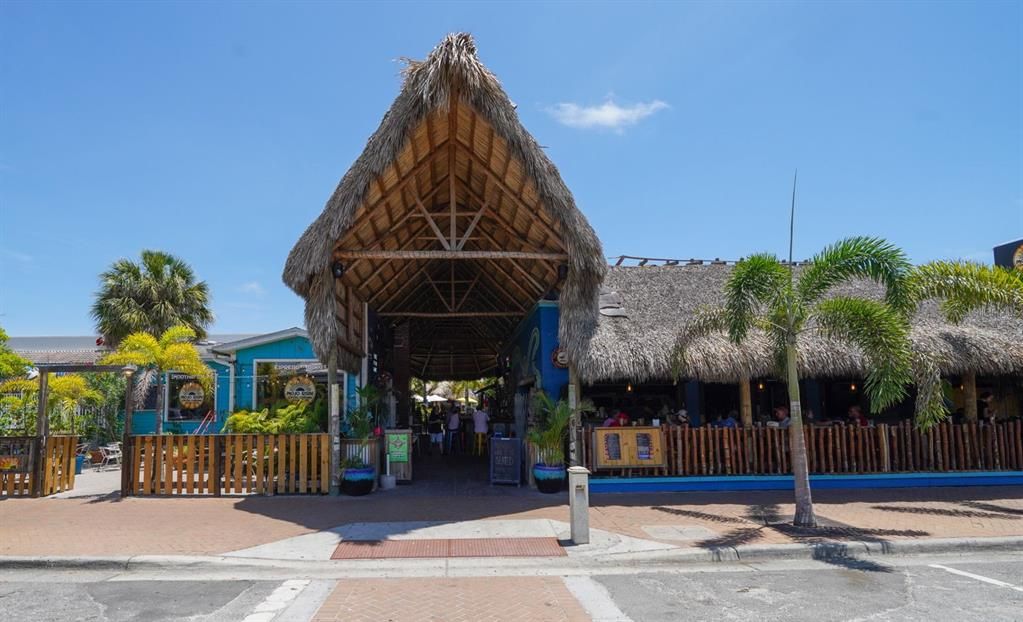 For Sale: $6,000,000 (4 beds, 4 baths, 4964 Square Feet)