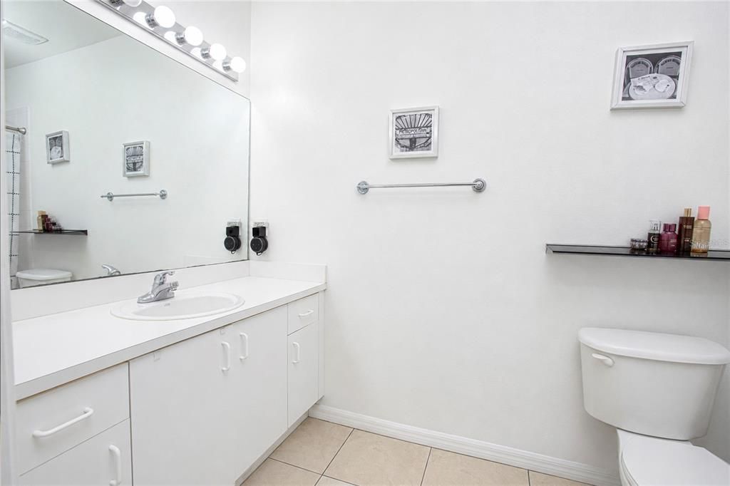 For Sale: $245,000 (3 beds, 2 baths, 1200 Square Feet)