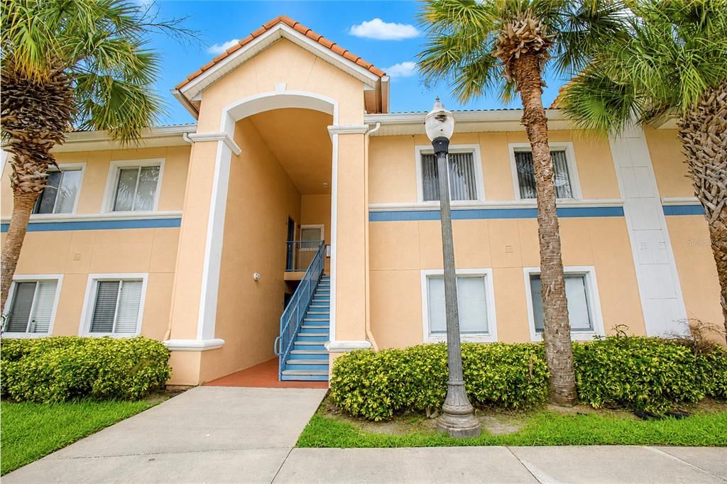 For Sale: $245,000 (3 beds, 2 baths, 1200 Square Feet)