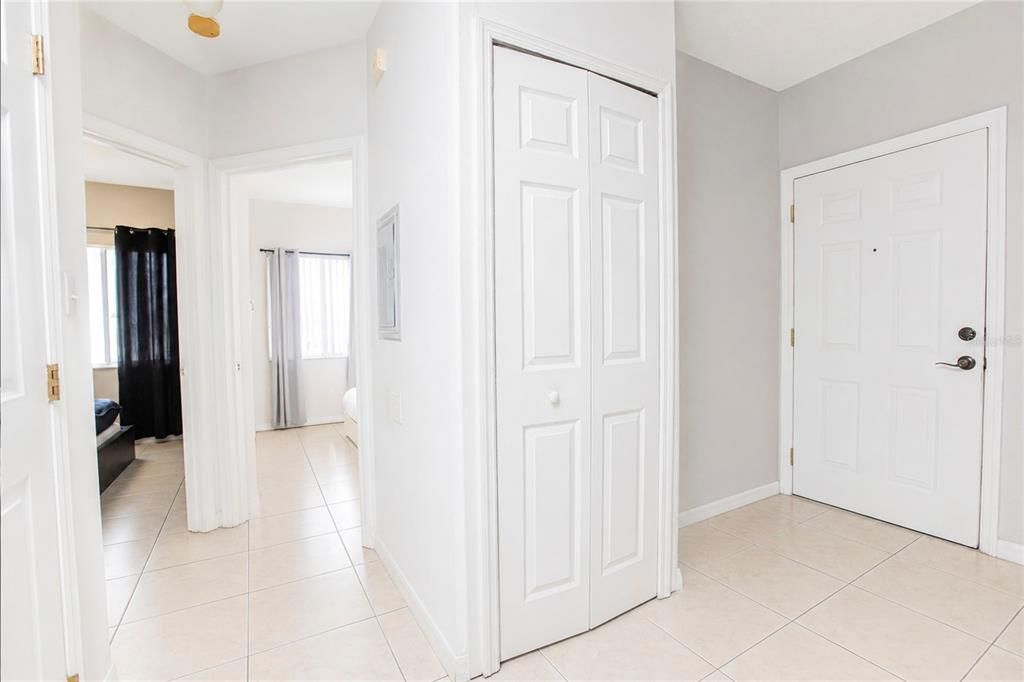For Sale: $245,000 (3 beds, 2 baths, 1200 Square Feet)