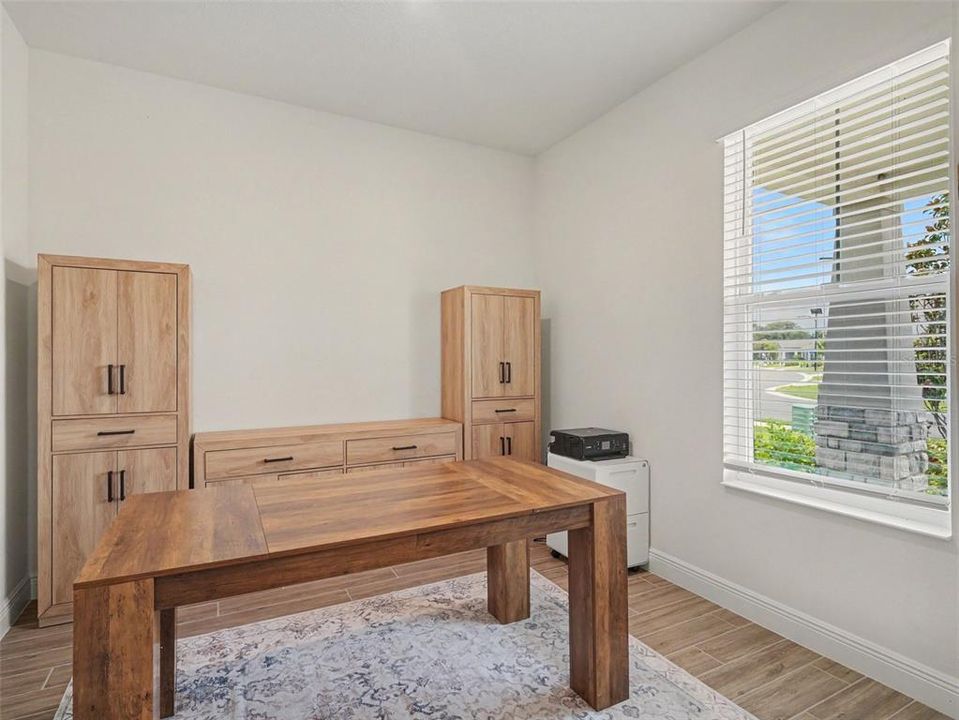 En Venta: $599,999 (4 camas, 3 baños, 2720 Pies cuadrados)