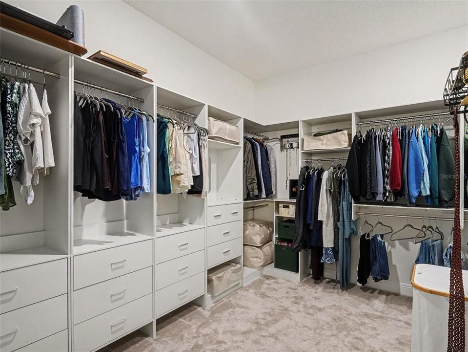 En Venta: $599,999 (4 camas, 3 baños, 2720 Pies cuadrados)