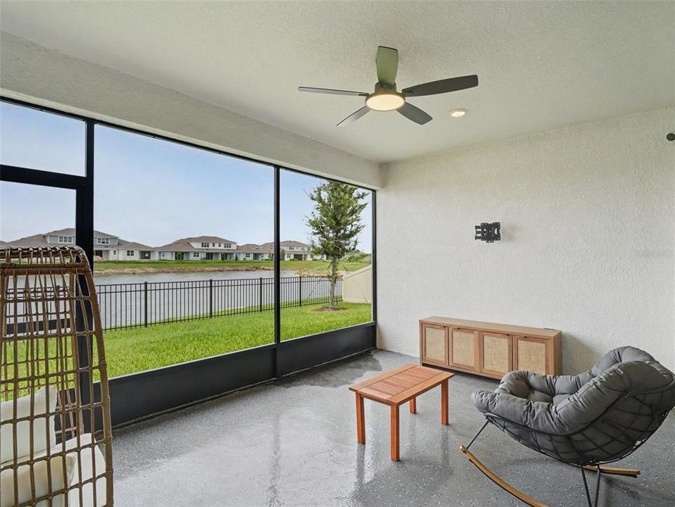 En Venta: $599,999 (4 camas, 3 baños, 2720 Pies cuadrados)