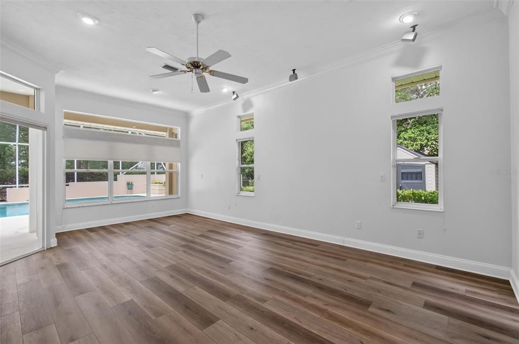 En Venta: $899,900 (5 camas, 4 baños, 3414 Pies cuadrados)