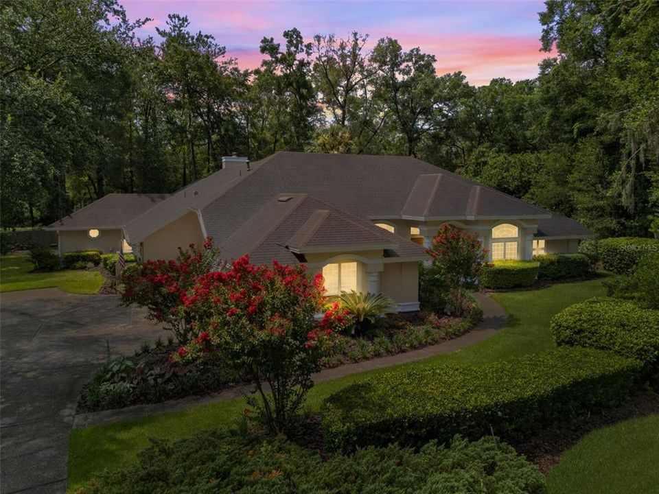 En Venta: $899,900 (5 camas, 4 baños, 3414 Pies cuadrados)