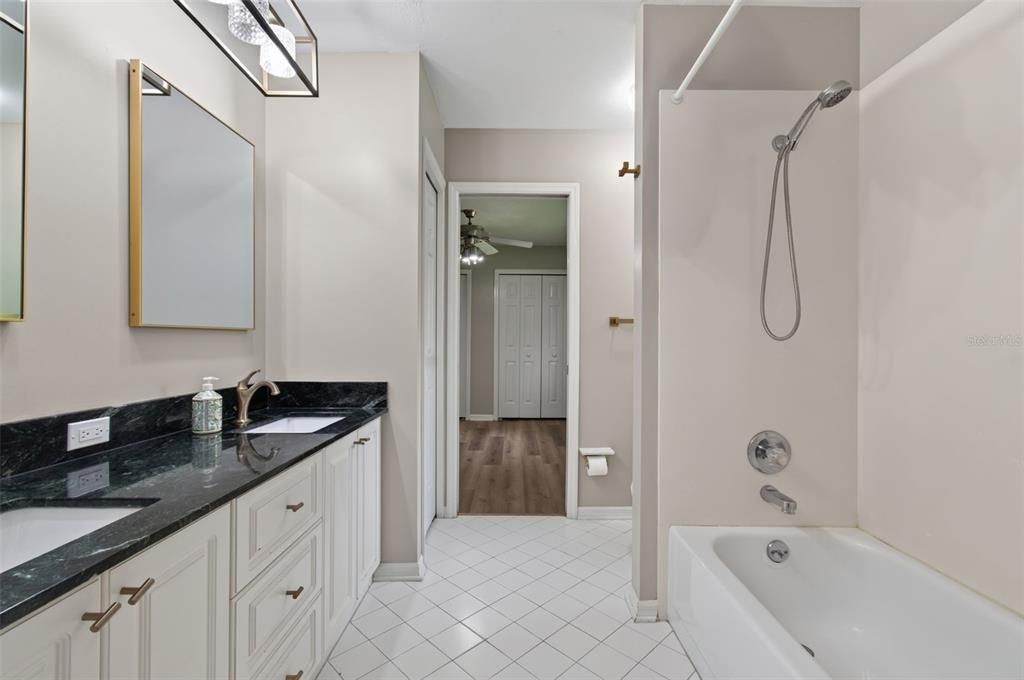 En Venta: $899,900 (5 camas, 4 baños, 3414 Pies cuadrados)