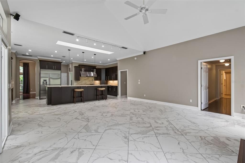 En Venta: $899,900 (5 camas, 4 baños, 3414 Pies cuadrados)