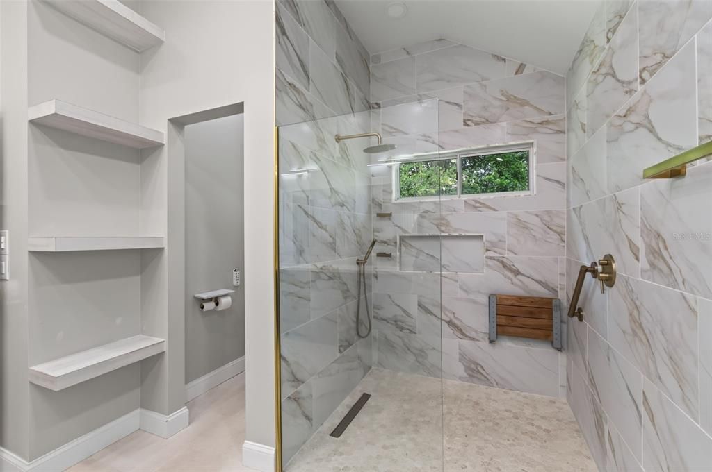 En Venta: $899,900 (5 camas, 4 baños, 3414 Pies cuadrados)