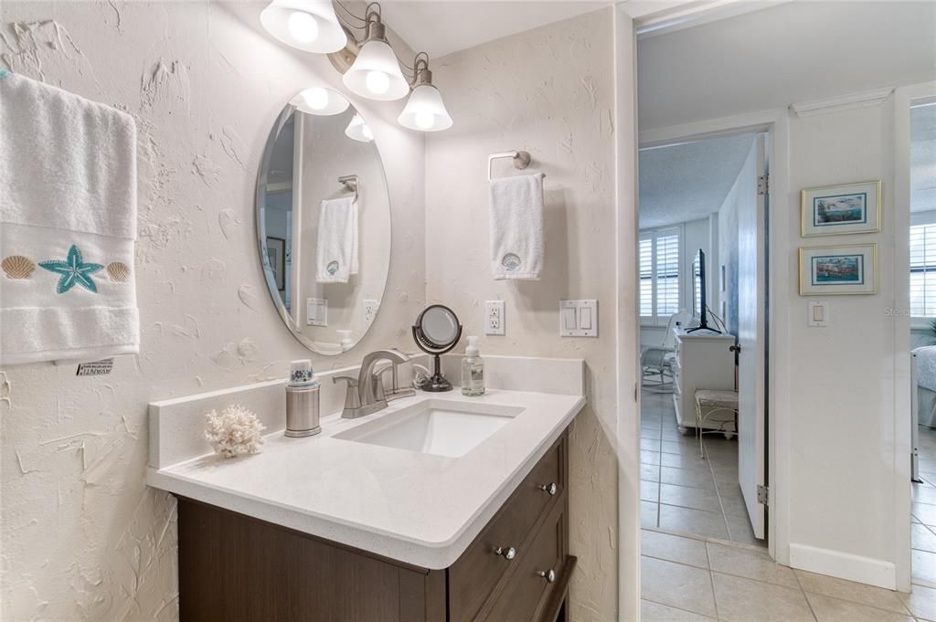 For Sale: $360,000 (2 beds, 2 baths, 1225 Square Feet)