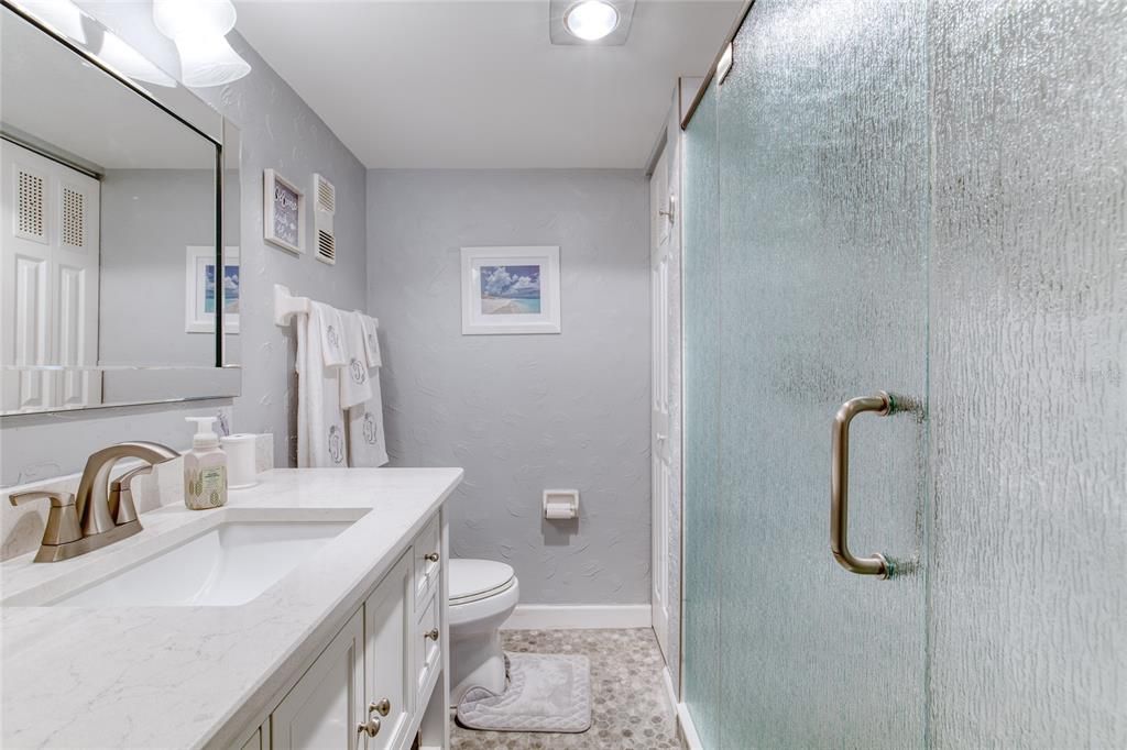 For Sale: $360,000 (2 beds, 2 baths, 1225 Square Feet)