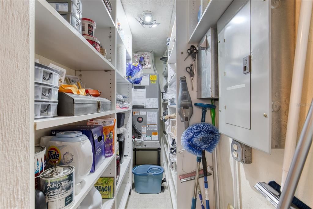 For Sale: $360,000 (2 beds, 2 baths, 1225 Square Feet)
