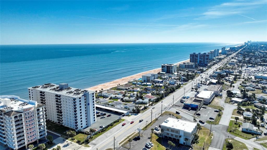 For Sale: $360,000 (2 beds, 2 baths, 1225 Square Feet)