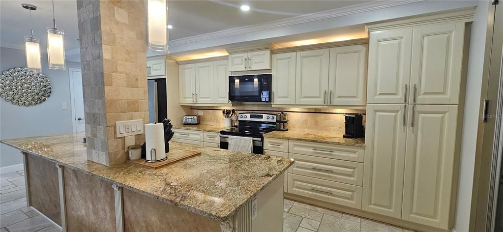 В аренду: $3,950 (2 спален, 2 ванн, 1210 Квадратных фут)