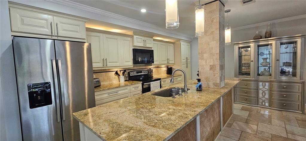 В аренду: $3,950 (2 спален, 2 ванн, 1210 Квадратных фут)