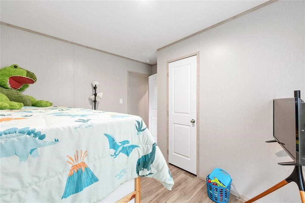 На продажу: $199,500 (3 спален, 2 ванн, 1216 Квадратных фут)