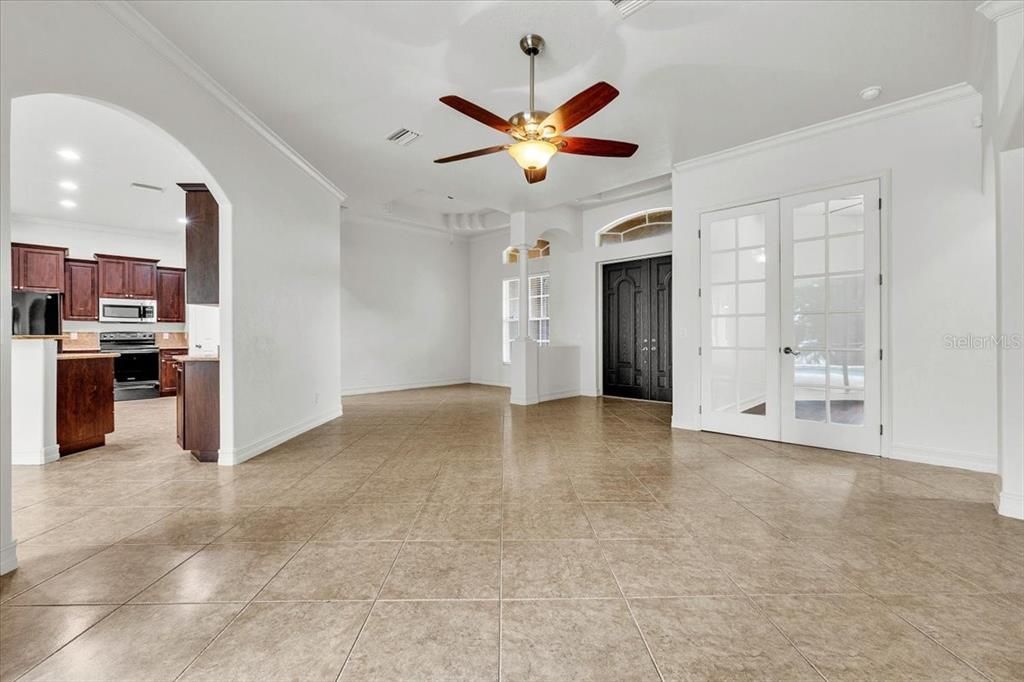 For Sale: $515,000 (3 beds, 2 baths, 2601 Square Feet)