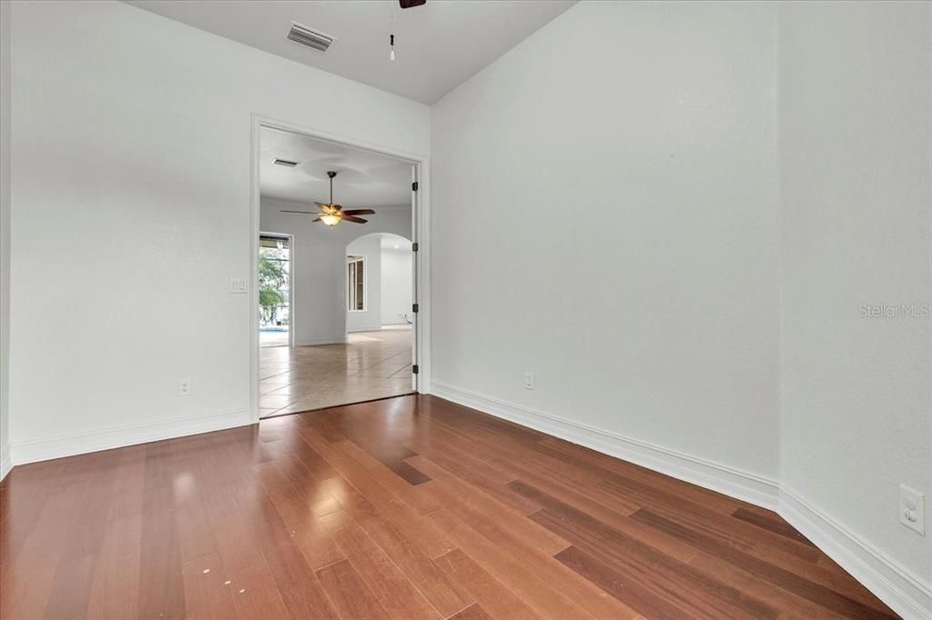 For Sale: $515,000 (3 beds, 2 baths, 2601 Square Feet)