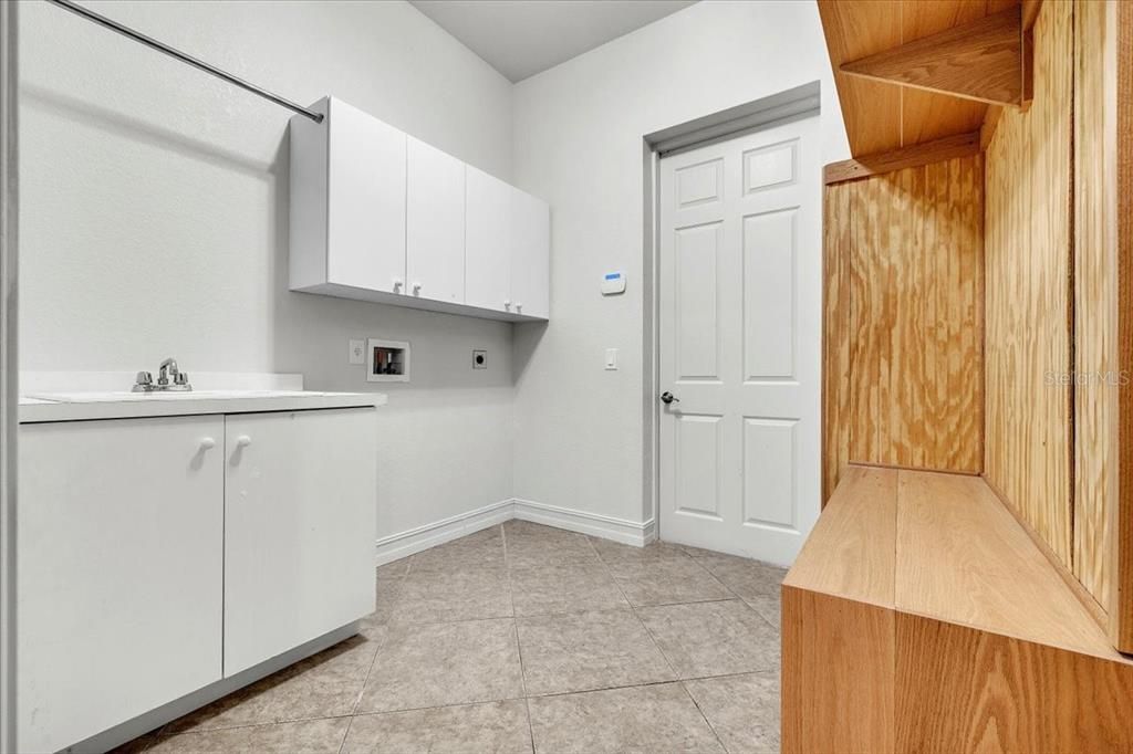 For Sale: $515,000 (3 beds, 2 baths, 2601 Square Feet)