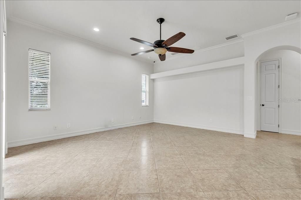 For Sale: $515,000 (3 beds, 2 baths, 2601 Square Feet)