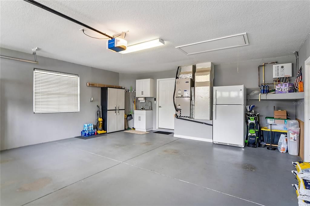 For Sale: $375,000 (3 beds, 2 baths, 1761 Square Feet)
