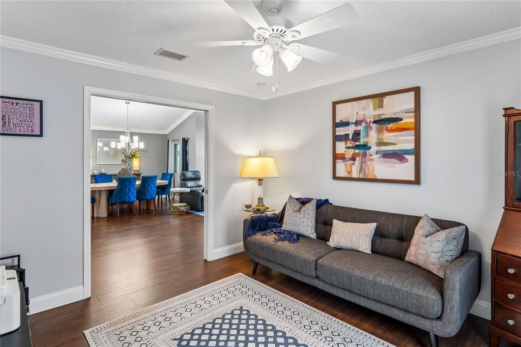 For Sale: $375,000 (3 beds, 2 baths, 1761 Square Feet)