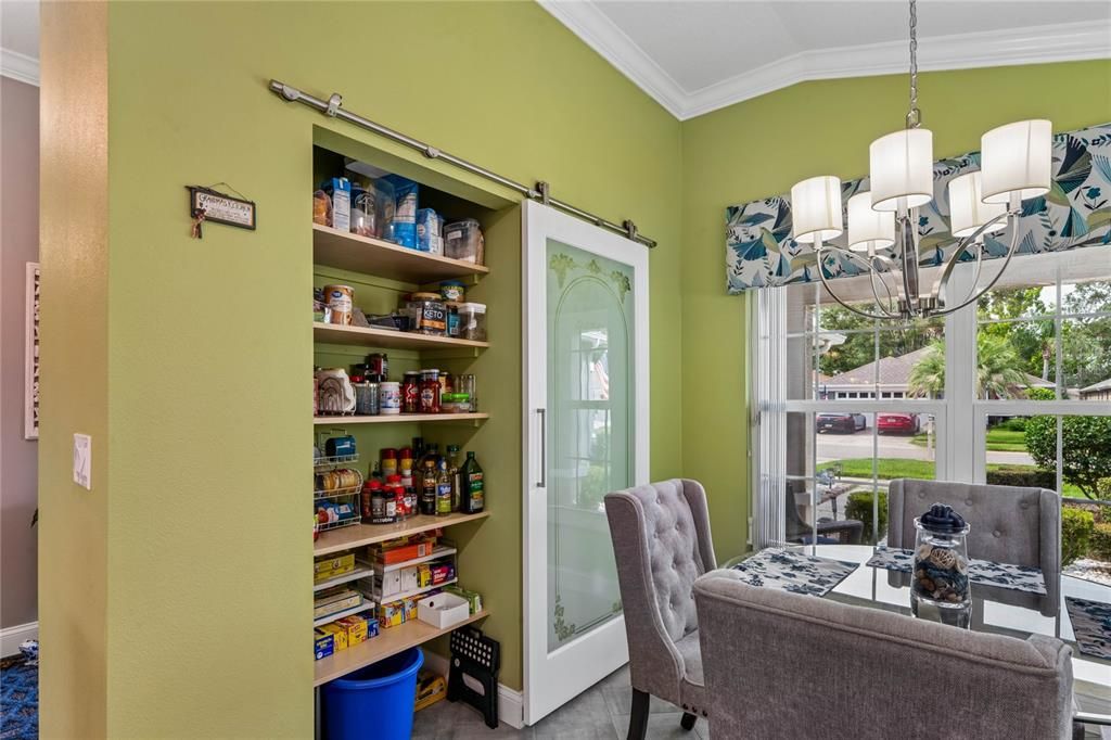 For Sale: $375,000 (3 beds, 2 baths, 1761 Square Feet)