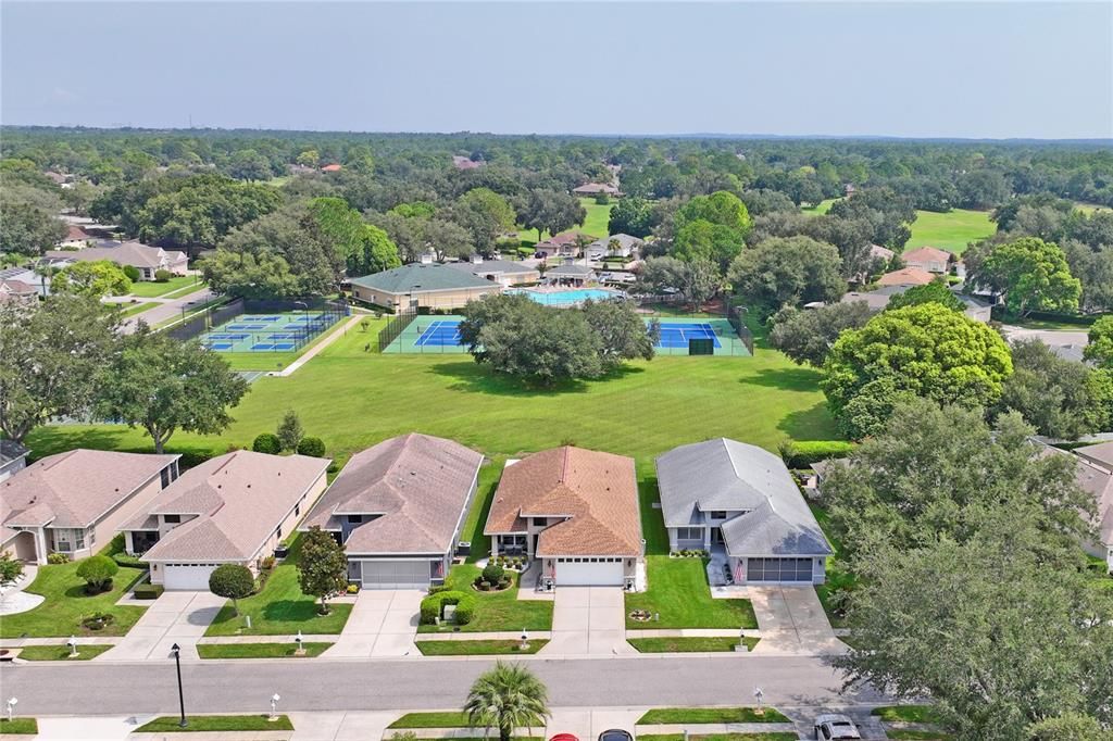 For Sale: $375,000 (3 beds, 2 baths, 1761 Square Feet)
