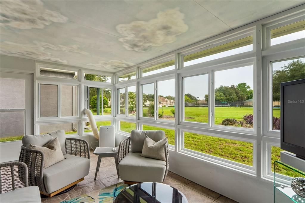 For Sale: $375,000 (3 beds, 2 baths, 1761 Square Feet)