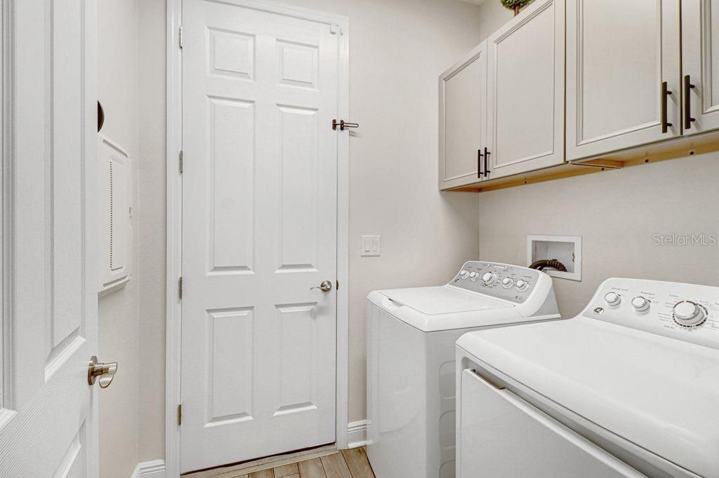 Activo con contrato: $525,000 (3 camas, 3 baños, 2125 Pies cuadrados)