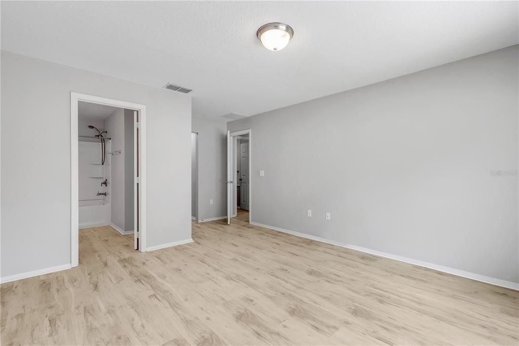 На продажу: $349,000 (3 спален, 2 ванн, 1428 Квадратных фут)