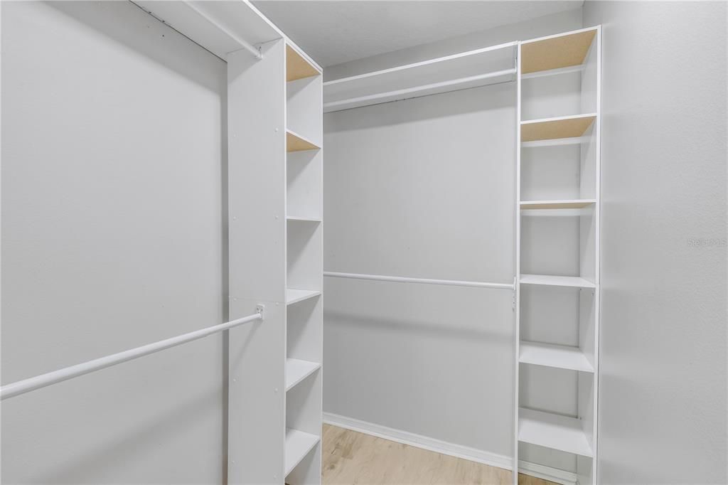 На продажу: $349,000 (3 спален, 2 ванн, 1428 Квадратных фут)