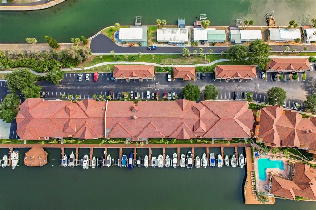 На продажу: $330,000 (2 спален, 2 ванн, 1085 Квадратных фут)