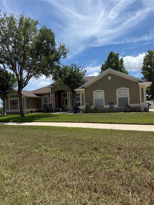 En Venta: $524,900 (3 camas, 2 baños, 2112 Pies cuadrados)