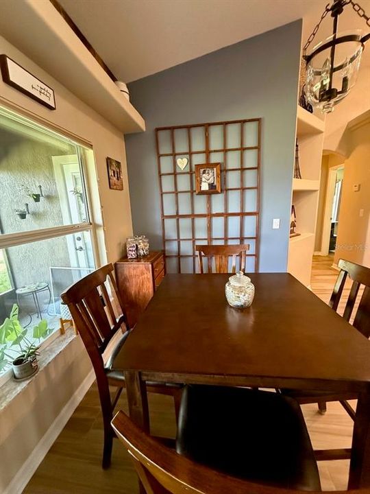 En Venta: $524,900 (3 camas, 2 baños, 2112 Pies cuadrados)