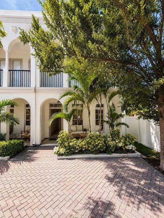 En Venta: $819,000 (3 camas, 2 baños, 1889 Pies cuadrados)