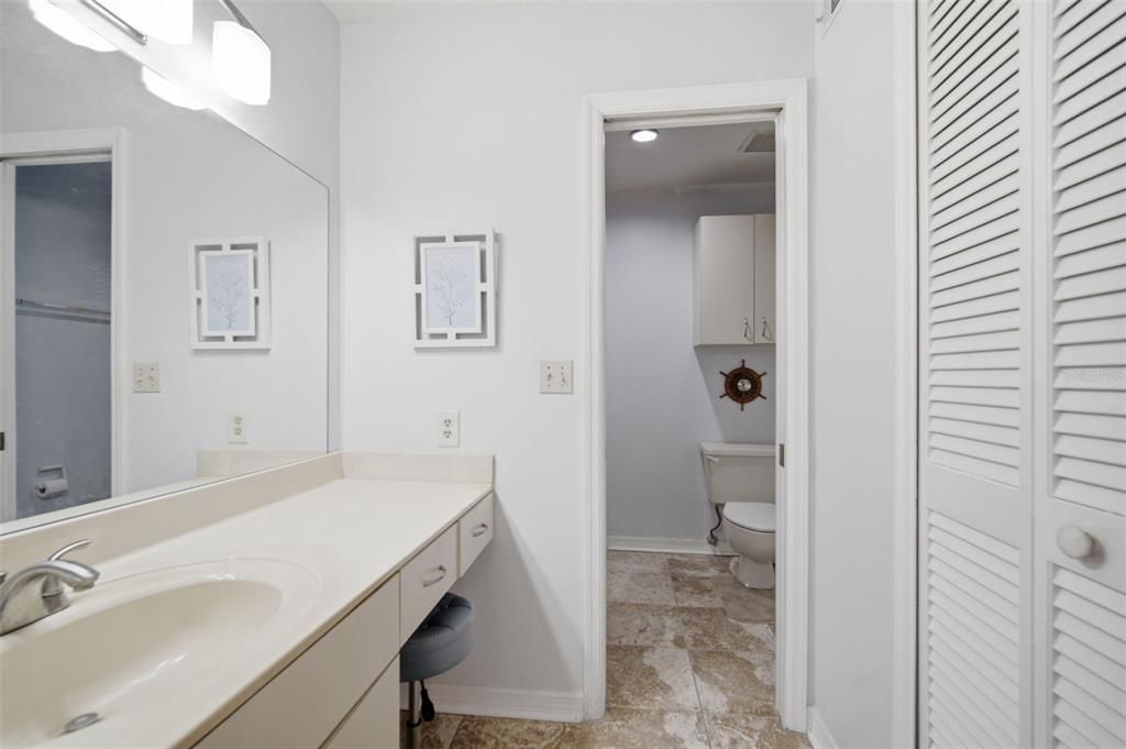 En Venta: $195,000 (2 camas, 2 baños, 1122 Pies cuadrados)