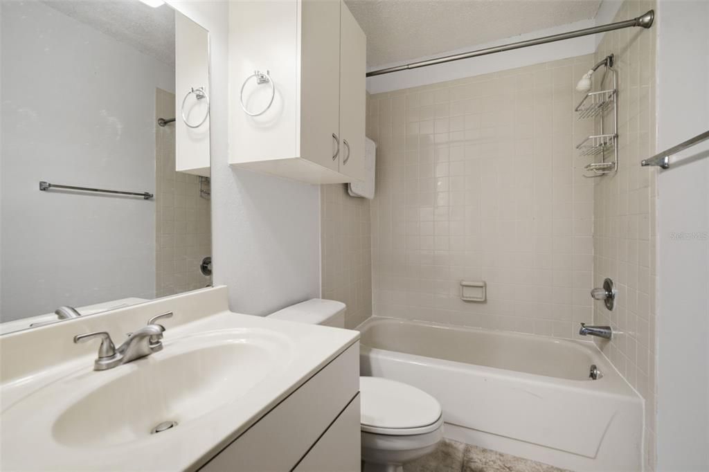 En Venta: $195,000 (2 camas, 2 baños, 1122 Pies cuadrados)