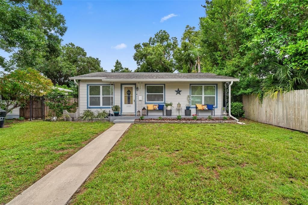 Activo con contrato: $410,000 (3 camas, 2 baños, 1016 Pies cuadrados)