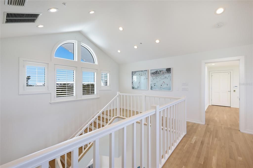 For Sale: $5,600,000 (3 beds, 3 baths, 2714 Square Feet)